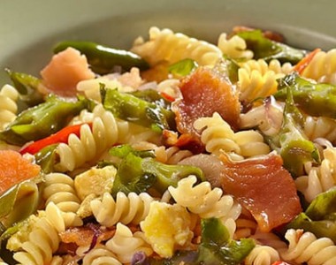 Nui Xoắn Xào Rau Củ
